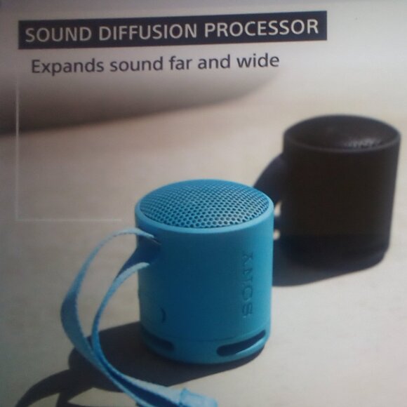 SONY XB100 WIRELESS SPEAKER WITH 16 HRS BATTERY LIFE, WORKS WITH APPLE & ANDROID - Picture 4 of 9